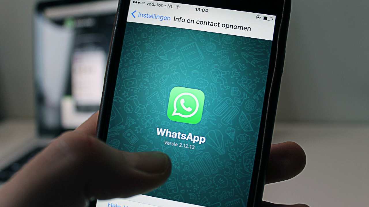 WhatsApp, il nuovo aggiornamento lascia senza parole