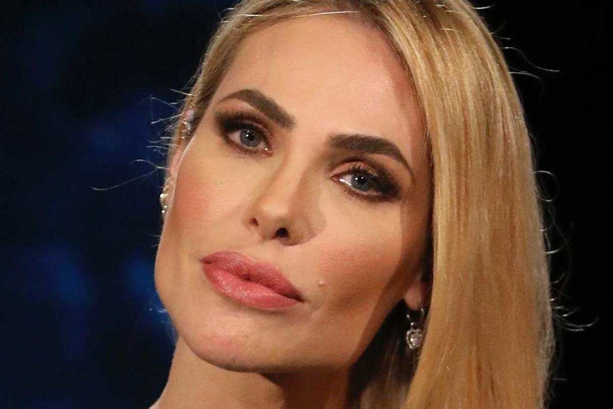 ilary blasi scandalo