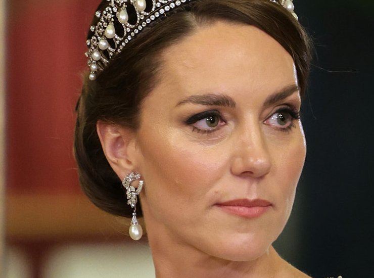 kate middleton regalo re carlo