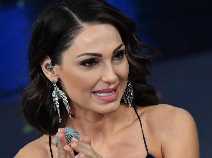 Gigi D'Alessio, l'annuncio gela Anna Tatangelo: lo fa davvero