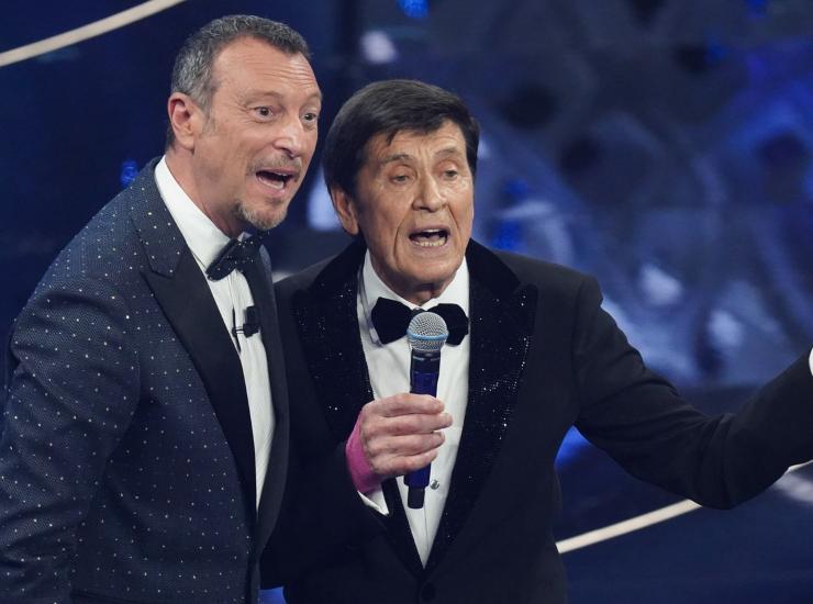 Gianni Morandi conduttore insieme ad Amadeus