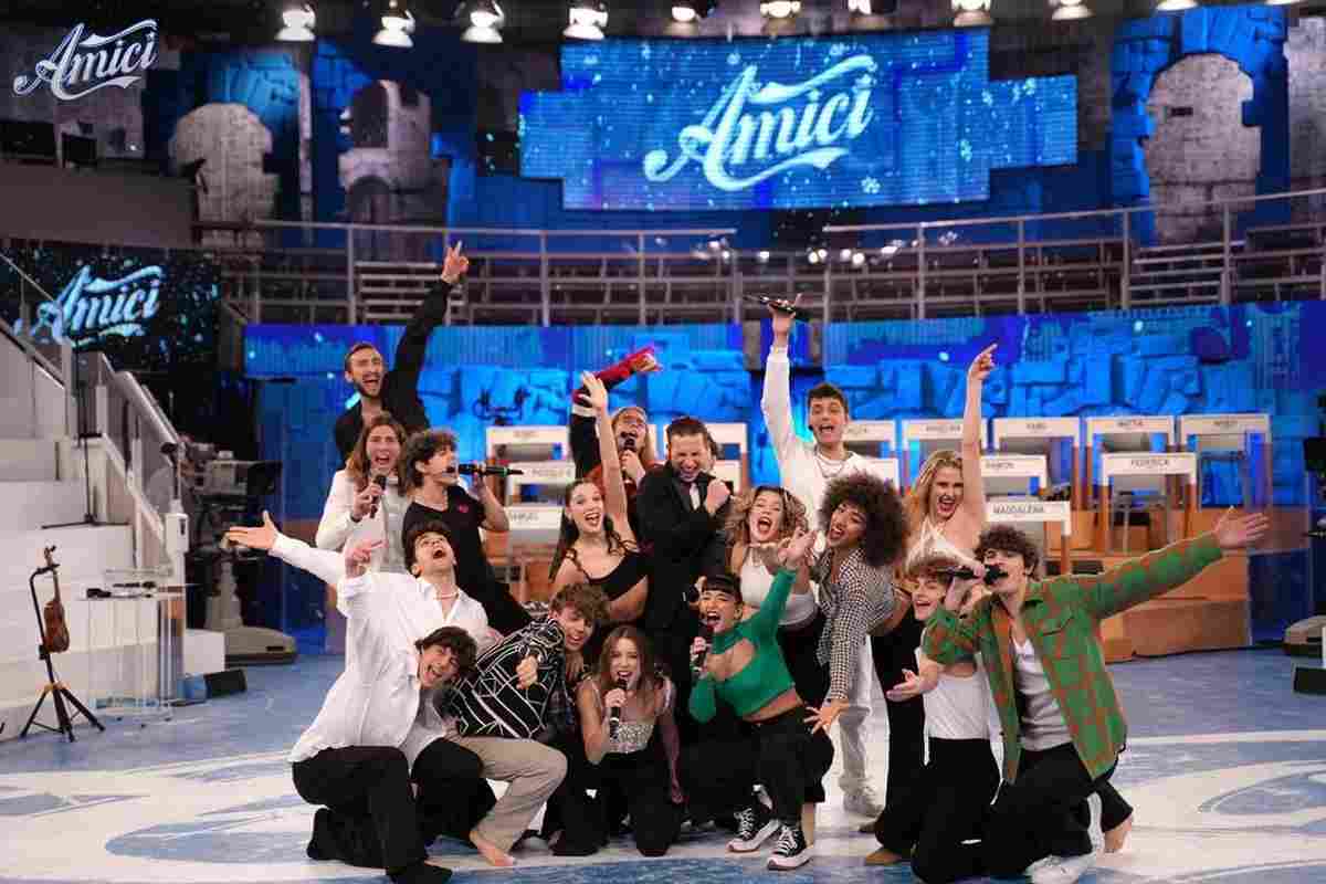 amici 22 vittoria