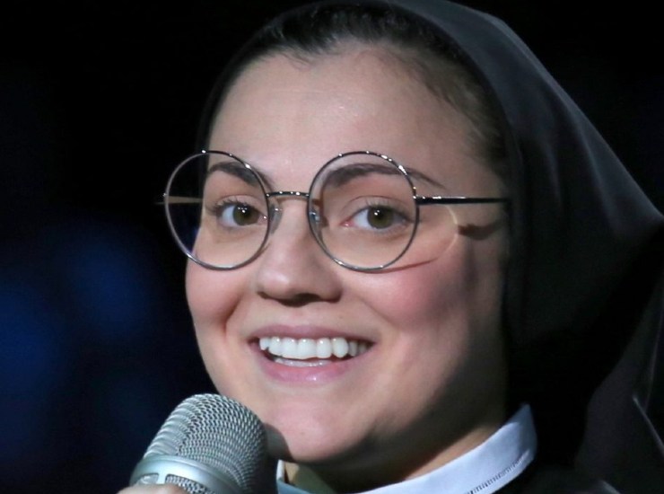 suor cristina maternità