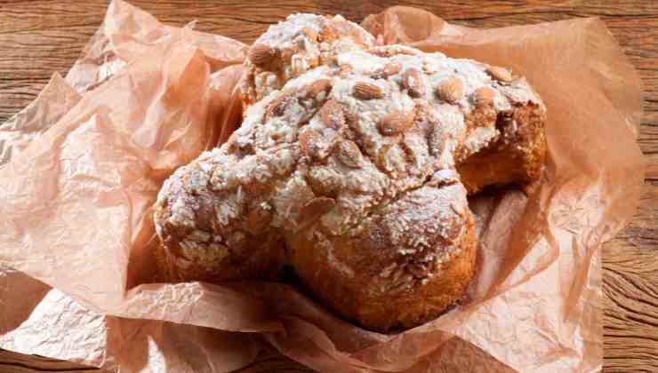 Colomba pasquale con zuccherini